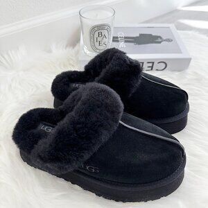 UGG Disquette Sheepskin Slipper Black color NWB